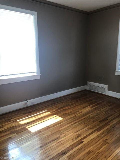 172 Harris Ave, Elkin, NC 28621 photo 8