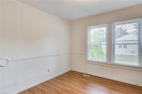 1704 Eugene Ave, High Point, NC 27260 photo 10