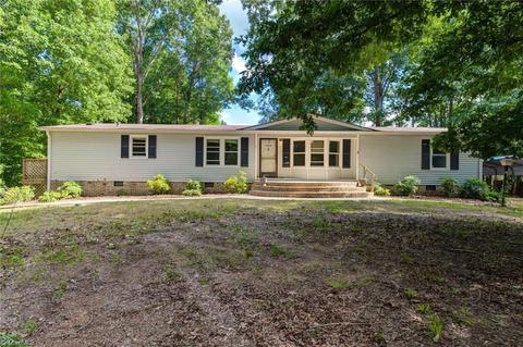 6113 Asheton Dr, Trinity, NC 27370 photo 1