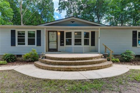 6113 Asheton Dr, Trinity, NC 27370 photo 5