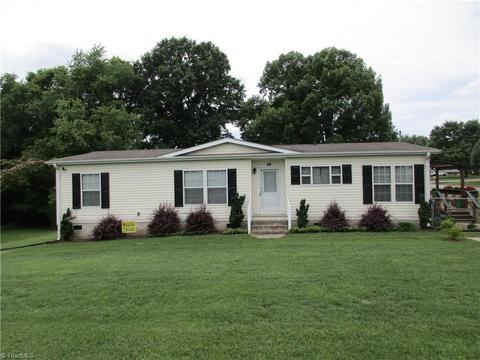 281 Calloway Rd, King, NC 27021 photo 1