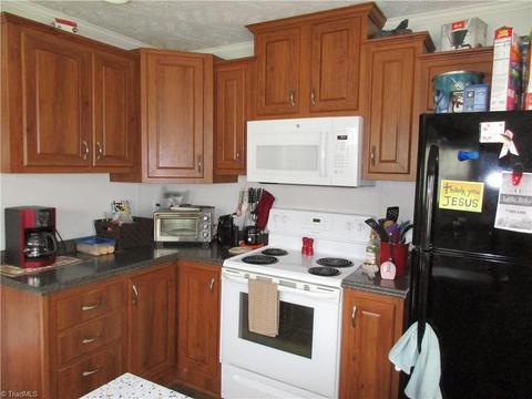 281 Calloway Rd, King, NC 27021 photo 6