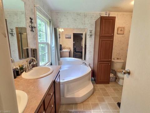 5036 Mcdaniel Rd, Pilot Mountain, NC 27041 photo 23