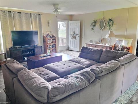 5036 Mcdaniel Rd, Pilot Mountain, NC 27041 photo 12