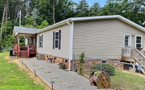 5036 Mcdaniel Rd, Pilot Mountain, NC 27041 photo 8