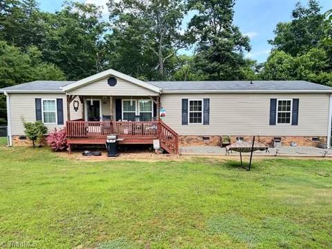 5036 Mcdaniel Rd, Pilot Mountain, NC 27041 photo 1