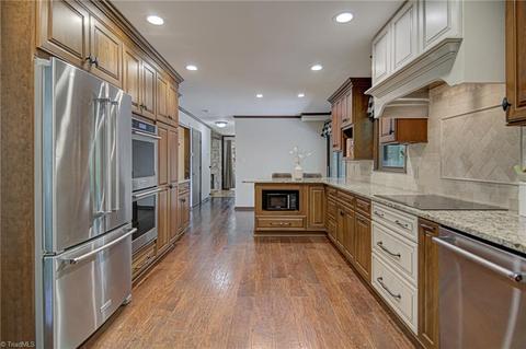 6767 Castleton Dr, Clemmons, NC 27012 photo 9