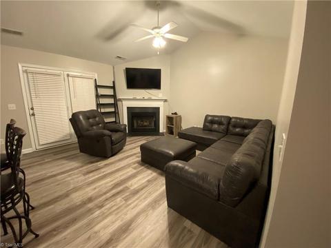3871 Range Crest Ct, High Point, NC 27265 photo 3