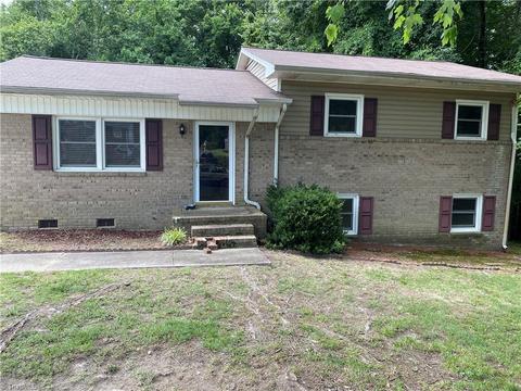 128 Brookside Dr, Eden, NC 27288 photo 1