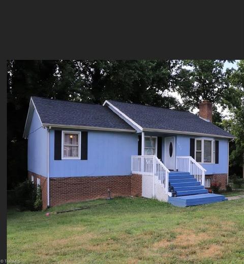 1907 Wickham Ave, High Point, NC 27265 photo 1