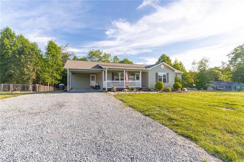 4719 Beau Ct, Trinity, NC 27370 photo 1
