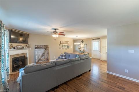 4719 Beau Ct, Trinity, NC 27370 photo 4