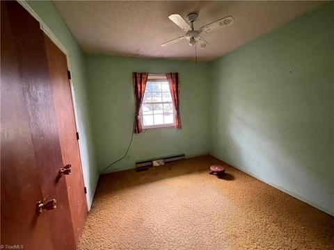 1708 Cedrow Dr, High Point, NC 27260 photo 8