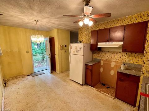 1708 Cedrow Dr, High Point, NC 27260 photo 4