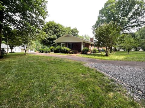 194 Circle Dr, Dobson, NC 27017 photo 33