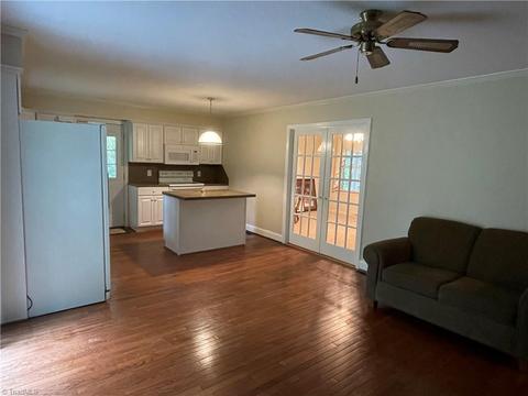 194 Circle Dr, Dobson, NC 27017 photo 10