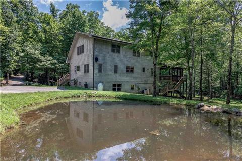 680 Jonathan Dr, Lowgap, NC 27024 photo 4