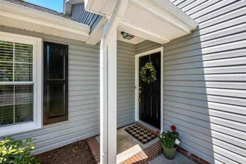3216 Timberwolf Ave, High Point, NC 27265 photo 2