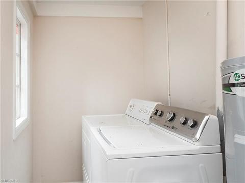 1009 Forrest St, High Point, NC 27262 photo 15
