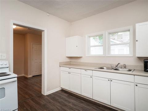 1009 Forrest St, High Point, NC 27262 photo 13