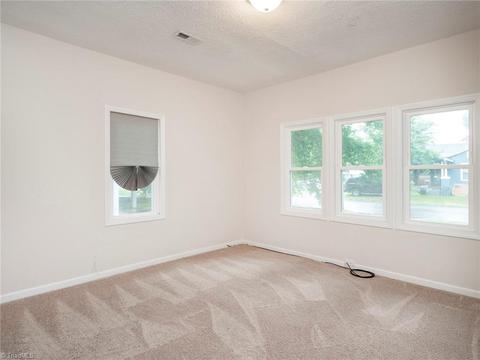 1009 Forrest St, High Point, NC 27262 photo 18