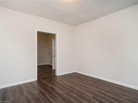1009 Forrest St, High Point, NC 27262 photo 9