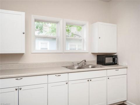 1009 Forrest St, High Point, NC 27262 photo 5