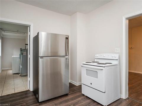 1009 Forrest St, High Point, NC 27262 photo 14