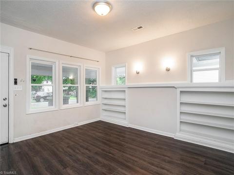 1009 Forrest St, High Point, NC 27262 photo 4