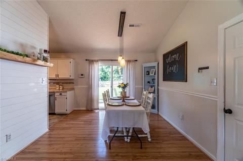 3902 Cole Ave, High Point, NC 27265 photo 4