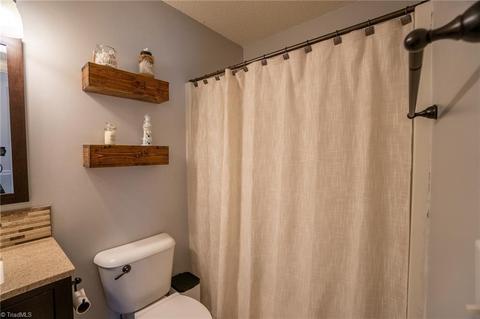 3902 Cole Ave, High Point, NC 27265 photo 17