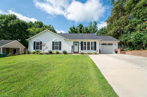 3902 Cole Ave, High Point, NC 27265 photo 1