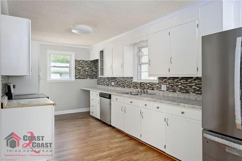 403 Oakview Rd, High Point, NC 27265 photo 6