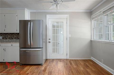 403 Oakview Rd, High Point, NC 27265 photo 9