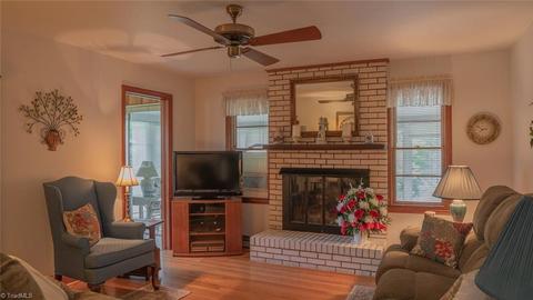 213 Pulliam St, King, NC 27021 photo 4