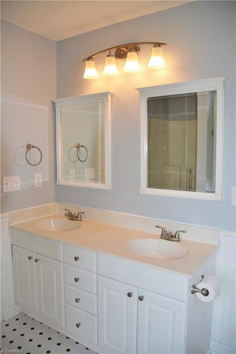 2620 Northfork Ter, High Point, NC 27265 photo 21