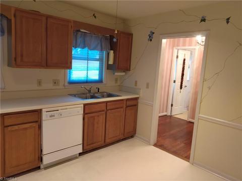 1714 Ternberry Rd, High Point, NC 27262 photo 10