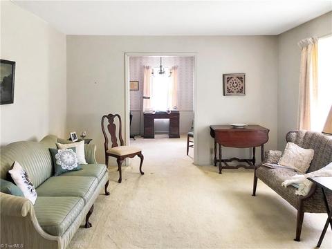 208 Barons Rd, Clemmons, NC 27012 photo 3