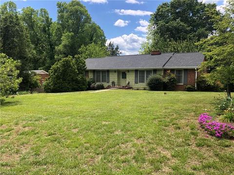 208 Barons Rd, Clemmons, NC 27012 photo 1