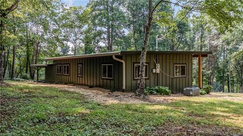 1139 Purlear Rd, Purlear, NC 28665 photo 10