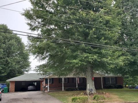 411 S Main St, Dobson, NC 27017 photo 3