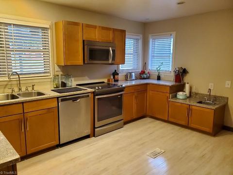 411 S Main St, Dobson, NC 27017 photo 10