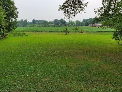 411 S Main St, Dobson, NC 27017 photo 5