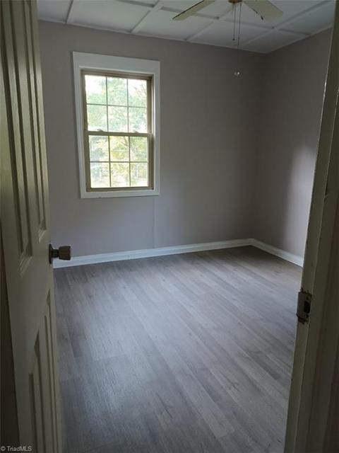 204 Cedar St, Eden, NC 27288 photo 5