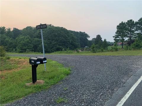 2186 Dillard Rd, Madison, NC 27025 photo 3