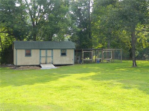5531 Robbins Country Rd, Trinity, NC 27370 photo 3