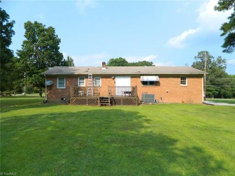 5531 Robbins Country Rd, Trinity, NC 27370 photo 2