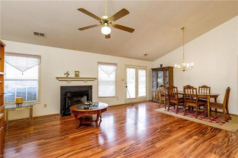 3964 Cobblestone Bend Dr, High Point, NC 27265 photo 2