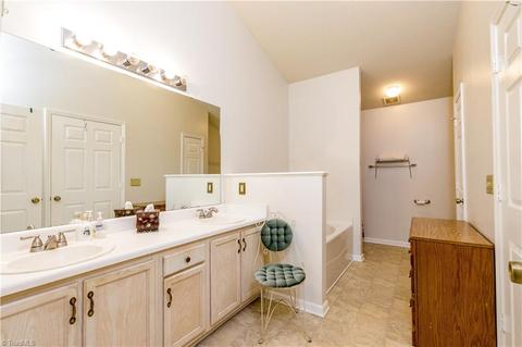 3964 Cobblestone Bend Dr, High Point, NC 27265 photo 11