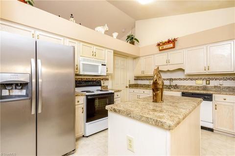 3964 Cobblestone Bend Dr, High Point, NC 27265 photo 15